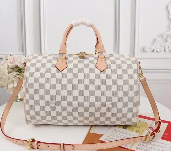 

classic traveler 30cm luxurys designers fashion women bag shoulder bags lady totes handbags speedy with key lock shoulder strap dust bag