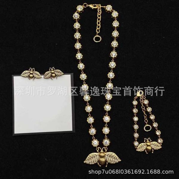 

bracelet, earrings & necklace designer classic autumn versatile g-letter bee full of diamonds insect clavicle chain net red charm and person, Black