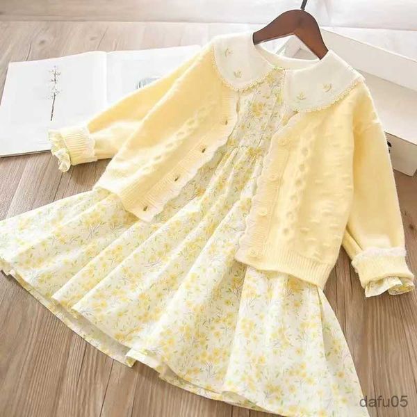 

clothing sets spring and autumn girls' clothing set 2023 new children's baby knitted coat+floral dress two piece set r230812, White