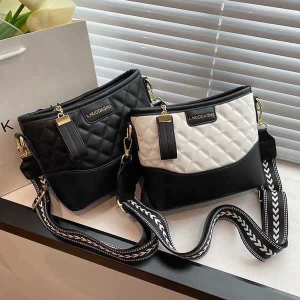 

designer bag 2024 early launch wang hongling grid wide shoulder strap for korean version new versatile wandering fashion sweet women's