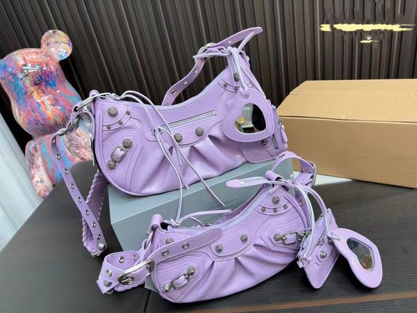 

2023 new design women's retro rivet half moon locomotive bag teeth bag rivet three in one crossbody locomotive bag women's underar
