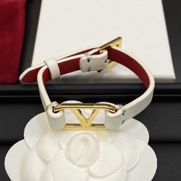 

accessories diamond ring luxury designer necklace flowers clover bangle women new leather rope vletter bracelet versatile network red fashio, Silver