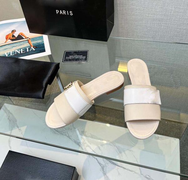 

complete packaging genuine leather slippers same style designer popular family summer new flower flat sandals fashion beach women's tre, Black