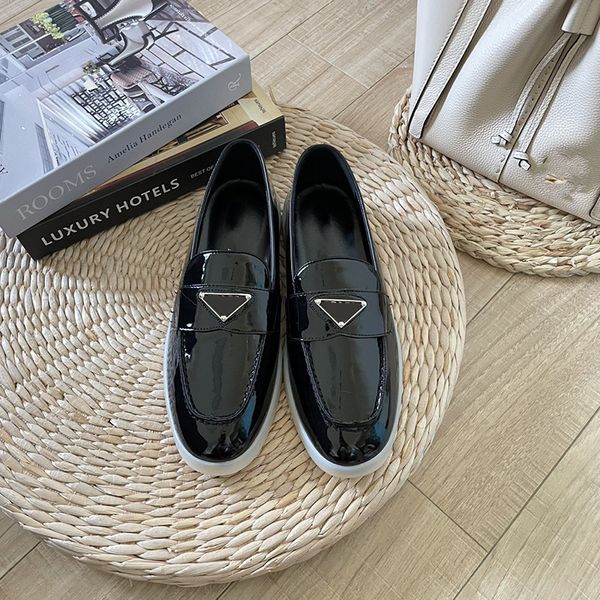 

new balances designer dunks shoes women casual dress shoes fashion sneakers design classic white black woman breathable with triangle letter