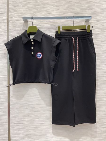 

2023 designer skirt set women lapel sleeveless loose and high waist long skirt 2 piece suits casua vest set streetwear, White