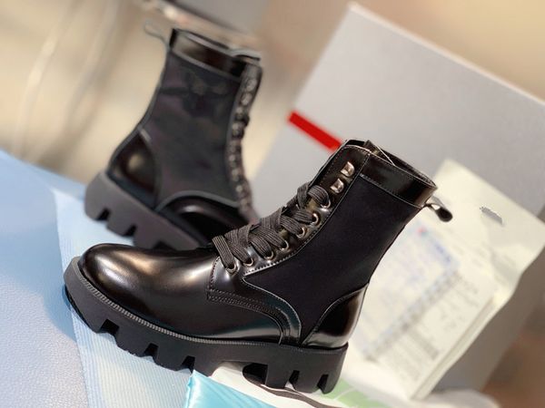 

designer martin boots winter fashion black ankle biker platform flats combat boots low heel lace up booties leather chain buckle women'
