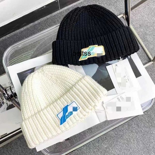 

we11 autumn and winter rubber seal wool knitted hat simple star same style sports wool hat couple cold hat, Blue;gray