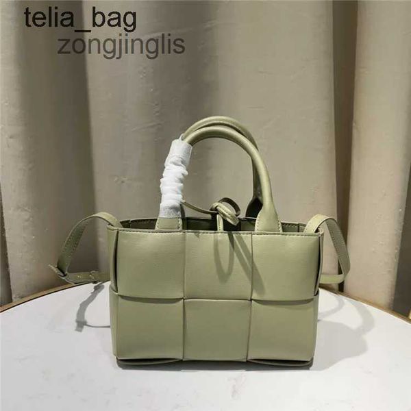 

acrro sense basket bags bottegaas totes fashion high bag mini tote woven vegetable 2023 venetaes women's crossbody leather hsru
