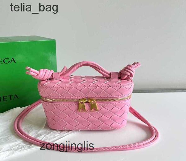 

ladies tote makeup crossbody designer intrecciato bag triangle 2023 handbags classic bottegaas women's woven fashion venetaas mini one
