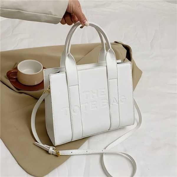 

nylon marc the tote bag lady famous designer cool straw weave beach bag large capacity crossbody shoulder handbags womens wallet crossbody c