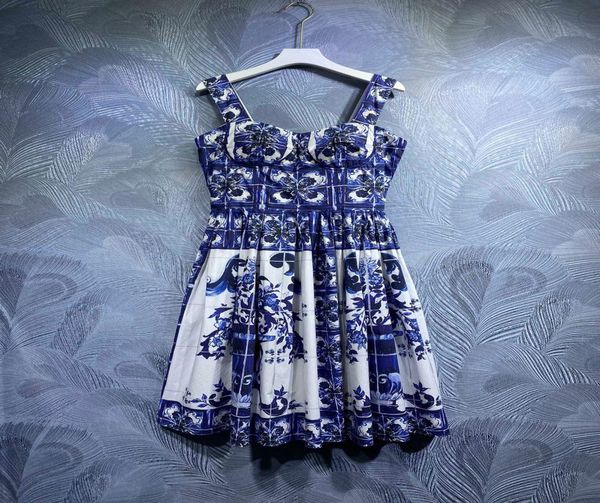 

2022 summer new suspender cotton print dress012345675066367, White;black