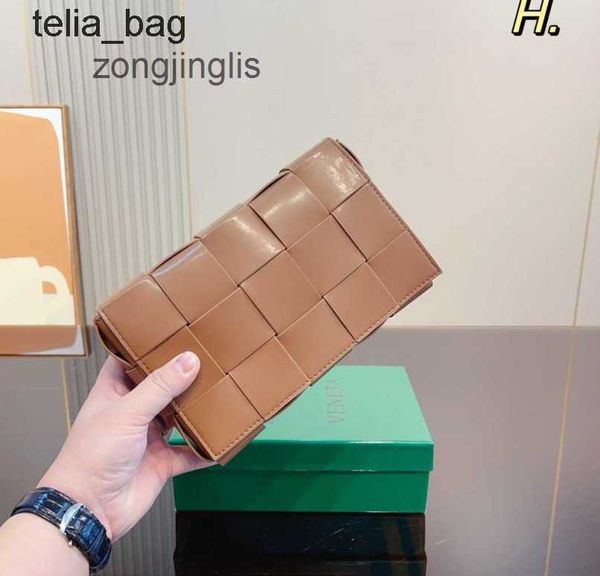 

venetaes shoulder cassette designer leisure bottegaas crossbody fashion women's bags bag woven 2023 handbags a12z