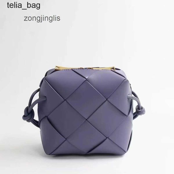 

purse bag venetaes 2023 camera box designer bags bottegaas leather crossbody green small woven box cassettes square u enxo