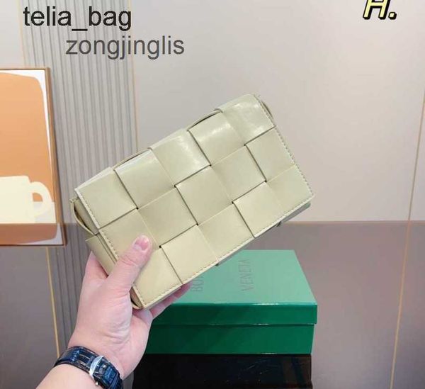 

bag designer fashion cassette 2023 leisure venetaes bottegaas shoulder bags women's woven crossbody handbags 23cm fnet