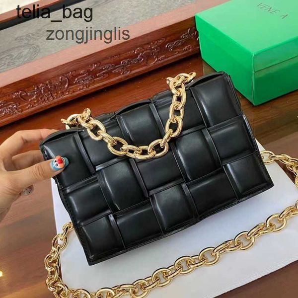 

one-shoulder venetaes bags chain cassettes bottegaas winter leisure fashion autumn knitted simple bag crossbody 3zow
