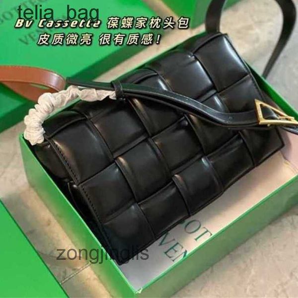 

woven one bags bottegaas pillow venetaas large cassettes cloud shoulder designer large tote bag cross leisure small squar v2pj
