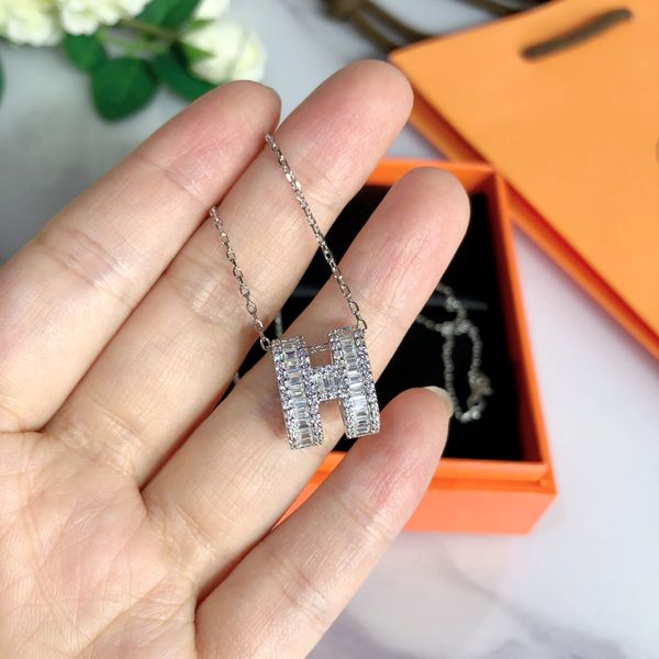 

necklace designer necklace luxury jewelry letter diamond design women necklace temperament versatile fashion style jewelry christmas gift ve, Silver