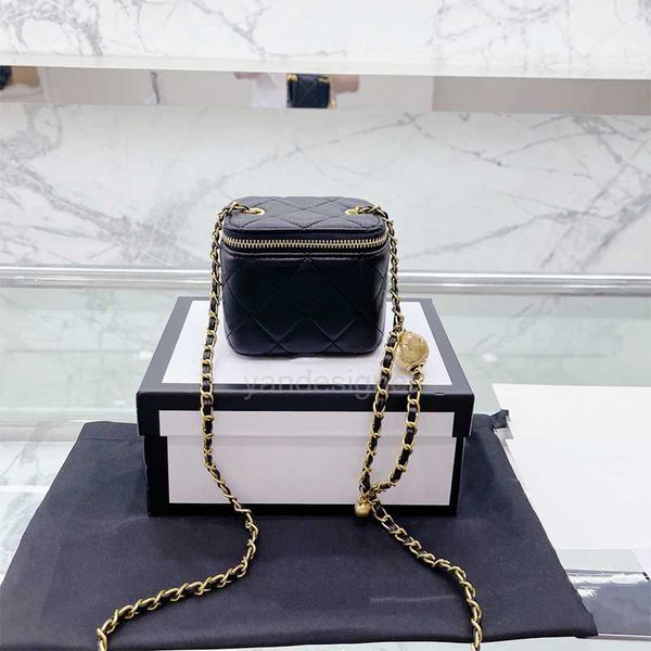 

designer bags luxury women handbags cosmetic single shoulder bag fashionable style womens boutique small square womens factory store