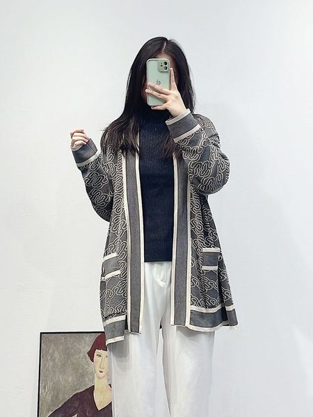 

auth sandro v-neck loose coat contrasting long sleeve knit for women, Black;brown