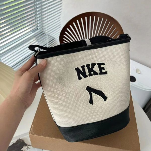 

korean new bucket bag men's and women's same fashion all-match college style shoulder bag large capacity totes