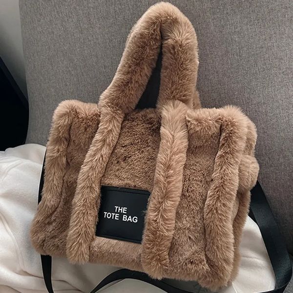 

Winter Teddy Shoulder Bag Designer Bum Bag For Womens Men Fashion Lambswool Sherpa Crossbody Shoulder Bags Fluffy Bumbag Luxury Purses