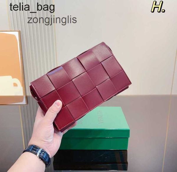 

bag fashion 2023 venetaes bags leisure shoulder bottegaas cassette women's designer woven crossbody handbags 23cm sx62