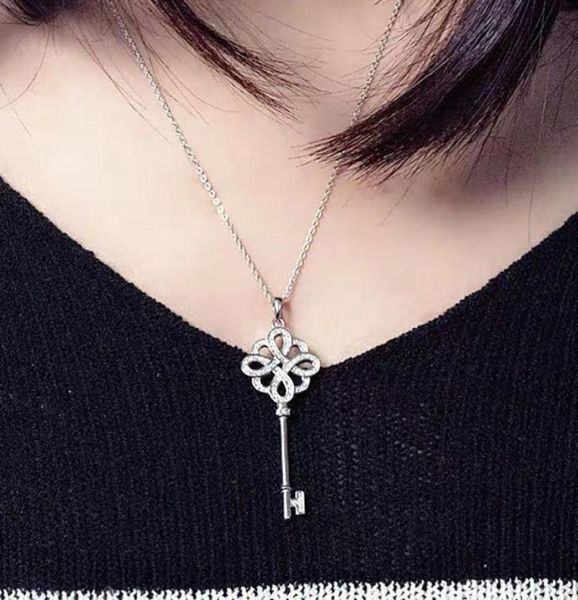 

pendant necklaces 2021 fashion classic design chinese knot key charm women silver color zircon necklace for wedding jewelry gift9771320