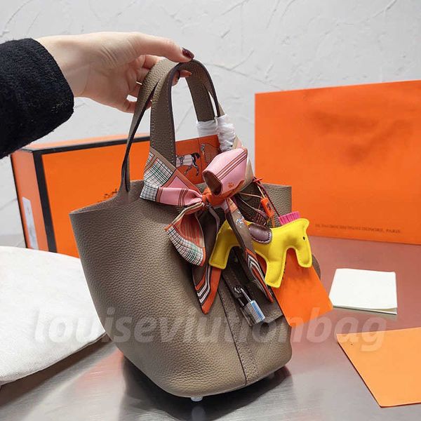 

luxury designer with lock bucket bags women's fashion buckle cross body bags shoulders bag handbags clutch totes hobo purses wallet 703