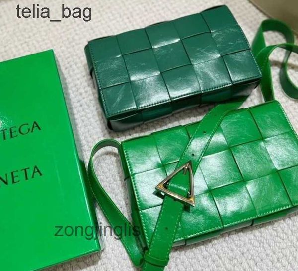 

authentic crossbody fashion cassettes shoulder tabby the tote bag designer bottegaas woven leather triangle venetaas pillow bags handbags ou