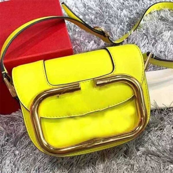 

designer flip outdoor bag luxurys shoulder magnetic buckle small bag cross women solid color adjustable straps loco bag thr8
