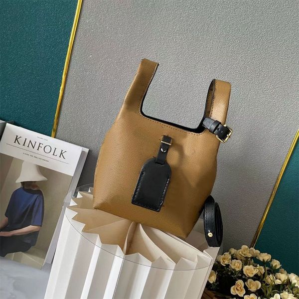 

women atlantis handbags purse small tote vegetable basket old flower letters long strap golden hardware women shoulder bags m46816 17cm