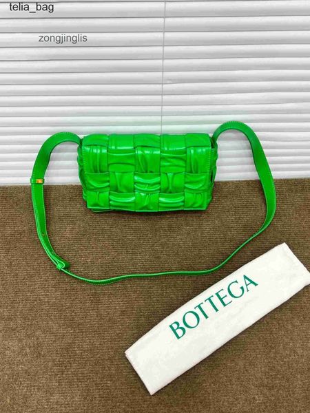 

fall designer bottegaas 2023 bag claassic lady bags venetaes crossbody crochet handbags women fashion casettees handbag