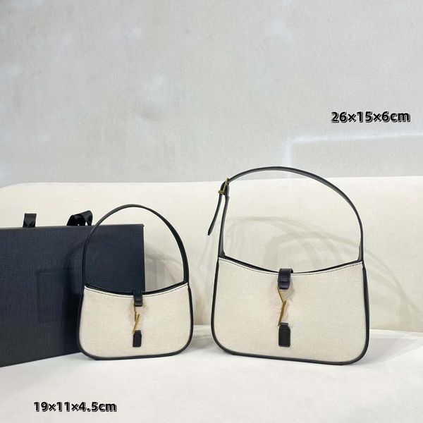 

luxury bag underarm bag explosion fire underarm bag mini size cute classic elegant classic unique temperament handbag.