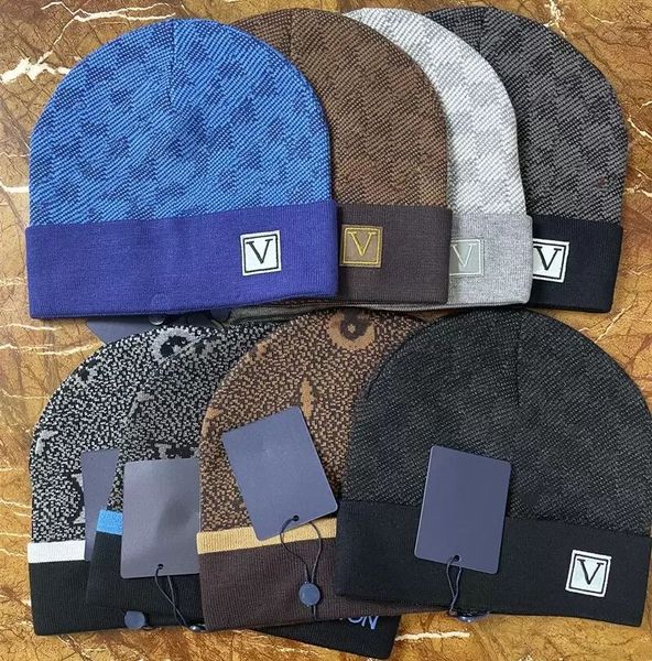 

alphabet plaid design men's and women's wool cap fall and winter warm knitted cap, Blue;gray