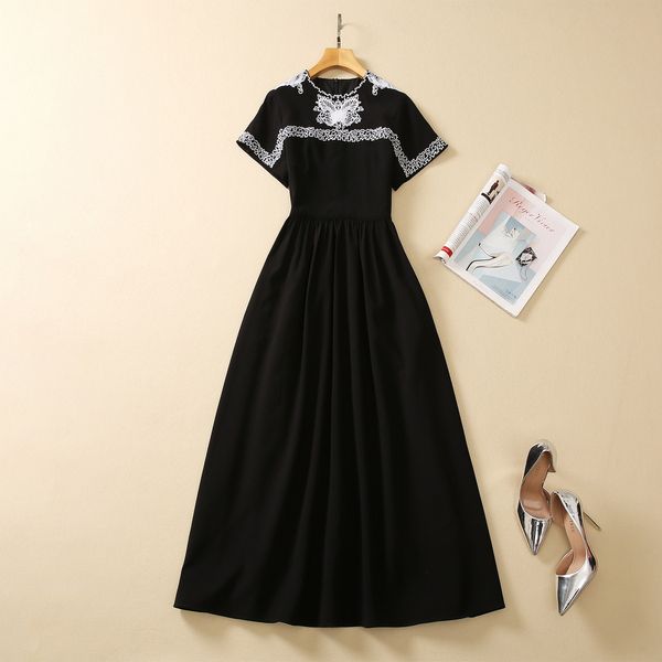 

european and american women's clothing 2023 autumn new round neck black butterfly embroidered short sleeve fashion pleated dress, Black;gray