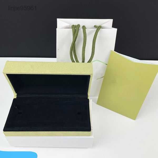 

luxury clover brand designer jewelry box packing earrings necklaces bracelets quality dust pouch bags boxes 4321, Black;white