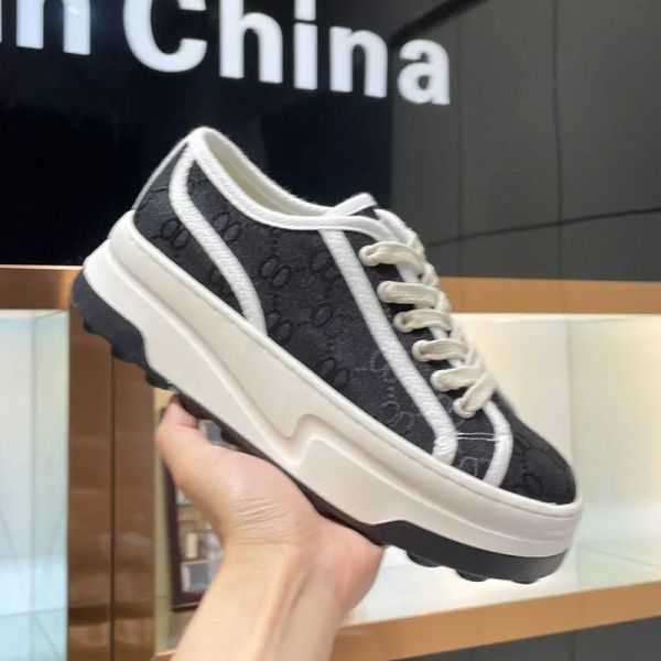 

2023 designer women casual shoes italy low-cut 1977 high letter high-quality sneaker beige ebony canvas tennis shoe luxury fabric trims thic, Black