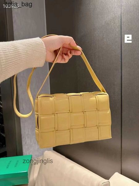 

women's bottegaas bags pillow candy designer the tote bag cassettes woven large venetaas tofu bag leather cloud small squar sho a9wg