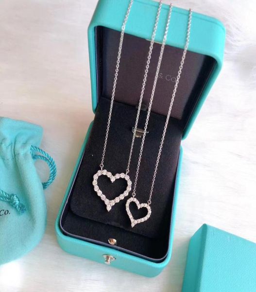 

luxury designer necklaces love heart with diamond necklace classic pendant jewelry necklacess couples party holiday gift3681152, Silver
