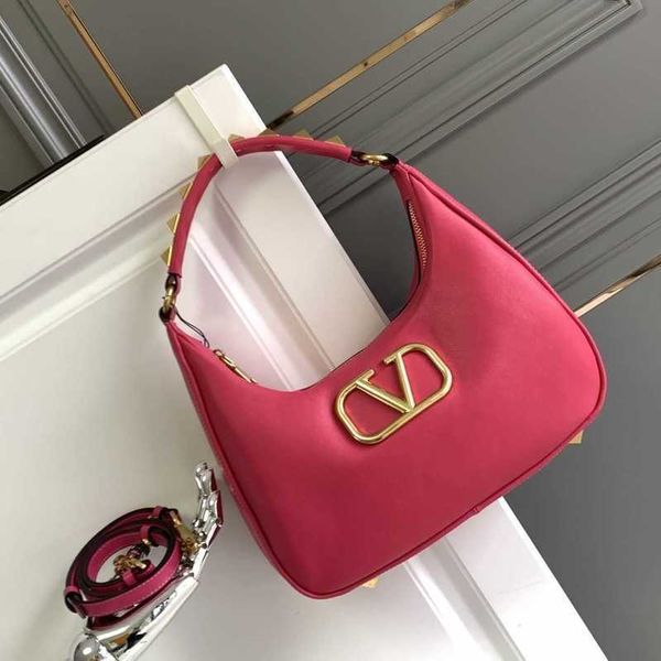 

designer ladies v and bag bag v bags bag tote designer for women underarm v small designer designer bag handbags beauty beach bags new fashi