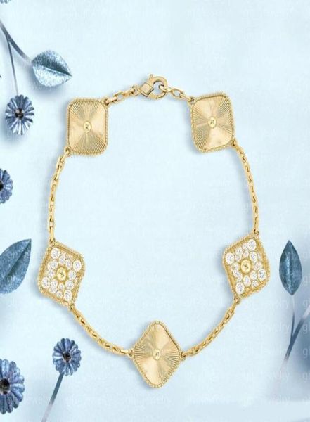 

fashion 4four clover charm bracelets 18k gold plated luxury designer bracelet ladies wedding couple gift jewelry multiple colors 2332636, Golden;silver