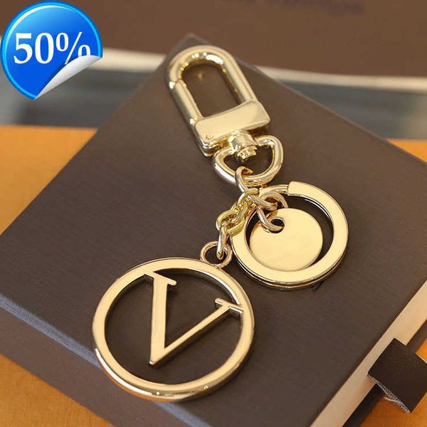 

keychains lanyards new luxury designer letters with diamonds designers keychain car key chain mens and womens fixed bag pendant alloy fashio, Silver