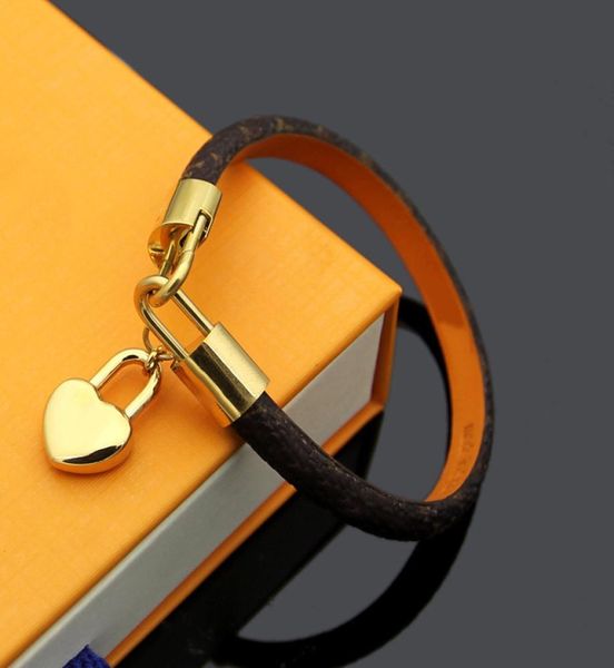 

luxury jewelry women leather designer braceltes with gold heart brand logo on it highend elegant four leaf flowers pattern couple8603789, Golden;silver