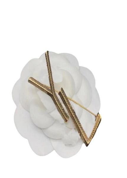 

fashion retro women pins pearl brooches luxurys designers letter gold brooch pin for suit dress for party wedding81532359098843, Gray