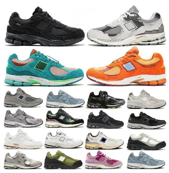 

luxury jogging 2002r sneakers designer casual shoes women mens 2002 r protection pack phantom rain on cloud white black lunar new year mule