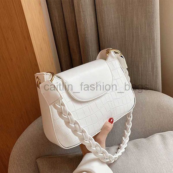 

shoulder bags crocodile chain crossbody bag 2023 new personalized handheld shoulder bag flip method stick bag caitlin_fashion_bags