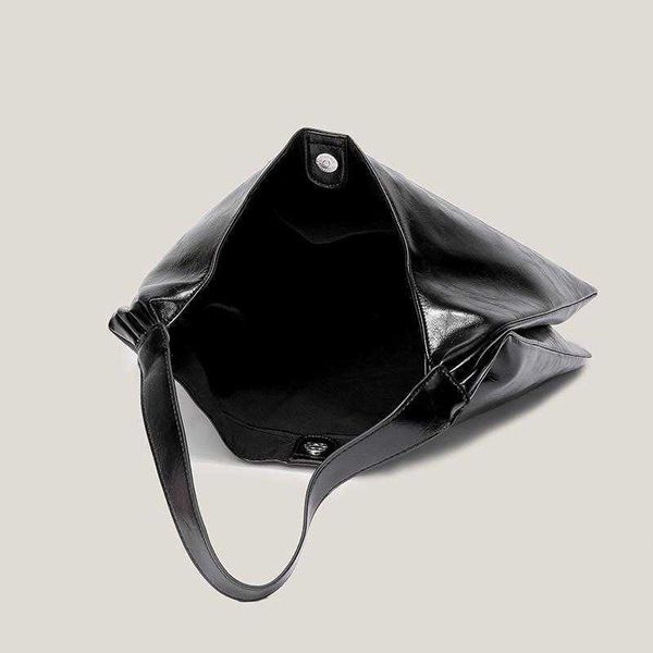

designers bags tote bag large capacity solid color letter underarm bag shoulder handbag 1x2f