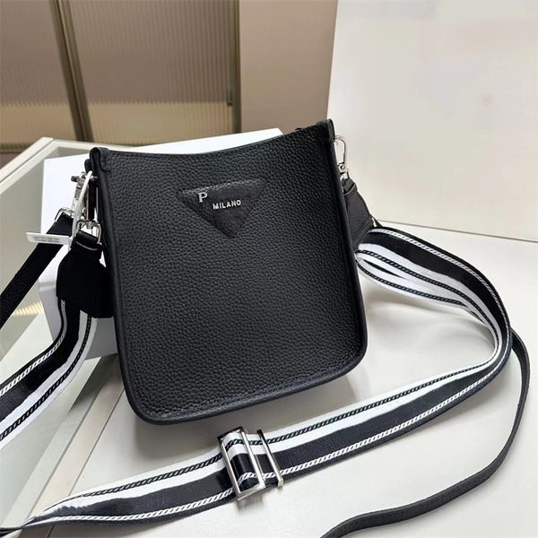 

women mens shoulder phone bags designer bag crossbody bag luxury men cross body small flap purse letters triangle leather 5a 2023