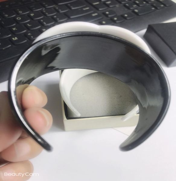 

new fashion c mark 4x65cm bangle simple black and white acrylic bracelet fashion bracelet for ladies collection luxury design bra2379145