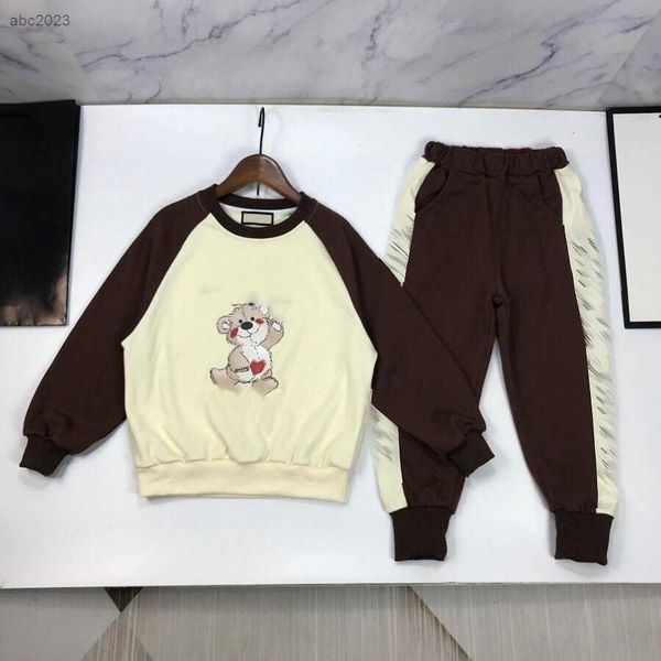 

new designer baby tracksuits autumn kids sets size 120-160 cm 2pcs cartoon bear patterned printed sweater and side letter pants july31, White